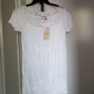 By Design Raglan Peasant Top - Small